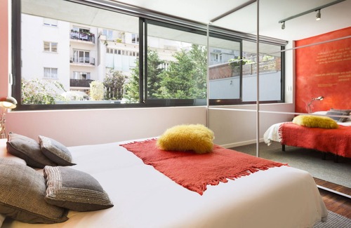 Sant Gervasi Apartment | My Space Barcelona 2 Apart. with private pool in Sant Gervasi for 20 people