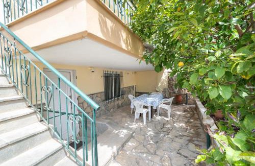 Nea Fokaia Apartment | My Sunflower