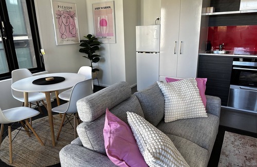 Adelaide Central Business District Apartment | My Zen on Flinders - chic, light filled, centrally located 1 bedroom apartment