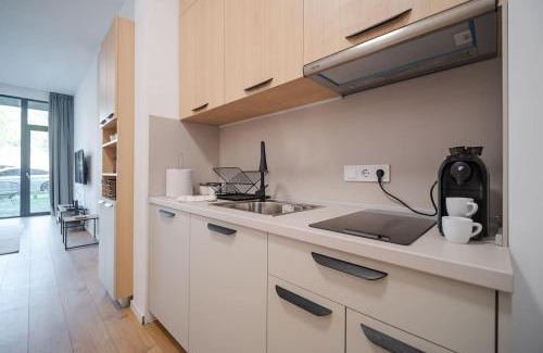 Studentski Grad Apartment | Mycampus 1 bdrm, stay 4, free parking, garden, self check-in