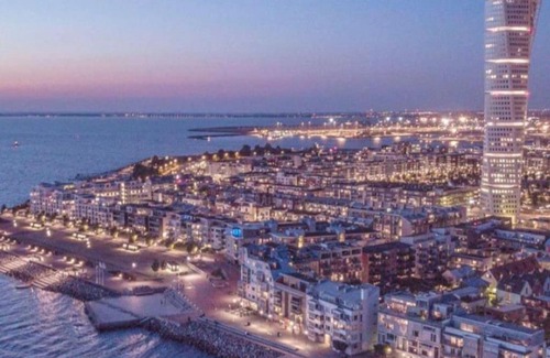 Vaster Apartment | mycket bra läge nära till hyllie och motorvägen