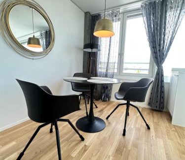 Neuhausen am Rheinfall Apartment | MydiHei @ Rhyfall Towers