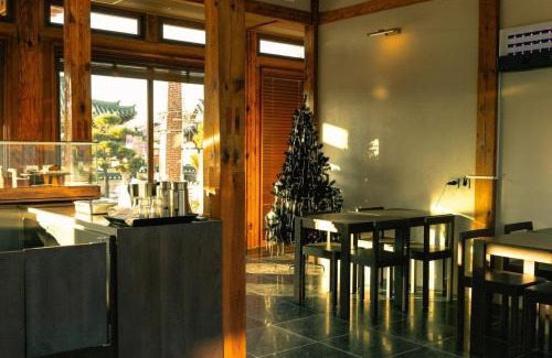 Namwon House | Myeongjigak