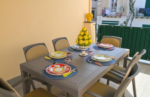 Ischia Porto Apartment | Myosotis - Apartment with terrace in Ischia