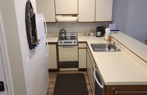 Myrtle Beach Condo | MYR1 Beautiful condo close to the beach