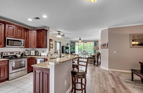 Red Hill Condo | Myrtle Beach Legends Golf Condo, on course! 3BR/2BA, pool, hot tub, and tennis.