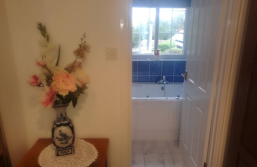 Bishopston Bed & Breakfast | Myrtle Cottage Vacation Rooms