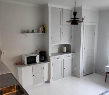 Alingsas Apartment | Mysig liten lägenhet, Central, Nära Tågstation och Sjö