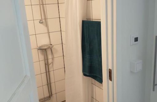 Ekbacken Apartment | Mysig studio med veranda och tvättmaskin