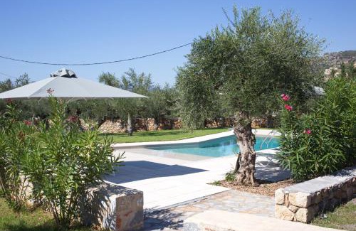 Lefktron Villa | Mythies - Holiday Houses in Mani
