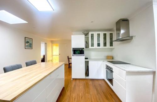 Traviston House | Myway - Burrum Heads - Close to Beach and Boat Ramp - 3BR