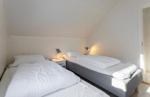 Dun Cabin | Nærøysund Rorbuer AS
