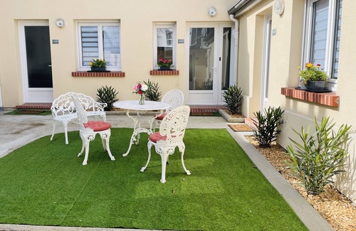 Quartier Saint-Clement - Jardin des Plantes Apartment | Nénuphar Appt Neuf Jardin Stationnement Gratuit Proche Centre Métro 1h30 Paris