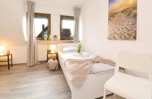 Simonshofen Apartment | Nü09 - Schöne Ferienwohnung mit Balkon in Lauf an der Pegnitz bei Nürnberg, 110qm, 4 Zimmer, Max. 8 Personen