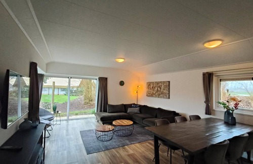 Kaatsheuvel House | n/a