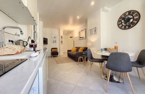 Quartier du Port Apartment | N&J - L'ANCRE - Quartier Port - Near Vieux Nice