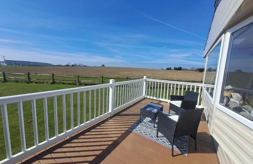 Winestead Resort | N & V Caravan Sand le mere