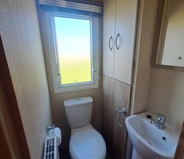Winestead Resort | N & V Caravan Sand le mere