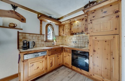 Val-d'Isere Apartment | N4 superb apartment 48m² SouthEast 4* slope foot 4 Person
