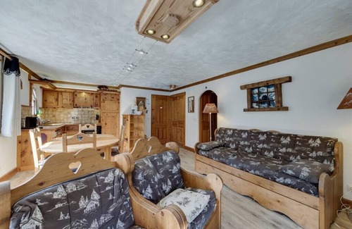 Val-d'Isere Apartment | N4 superb apartment 48m² SouthEast 4* slope foot 4 Person