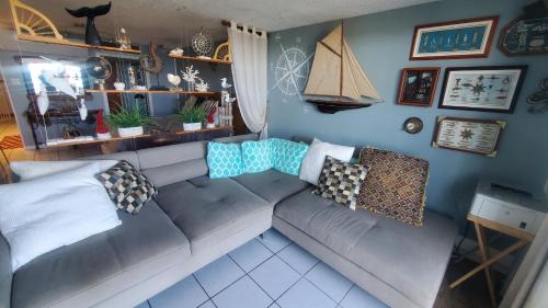 Cabezas Apartment | NAÜTIK, Ocean Front! Great view