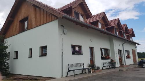 Msecke Zehrovice House | Na samotě u lesa -Rasovna