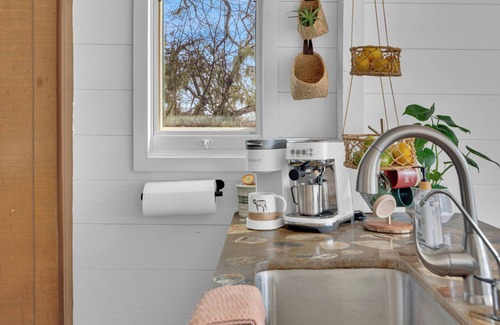 Oak Shores House | Naci Nest - Charming 2 bedroom plus loft Lake View home at Lake Nacimiento