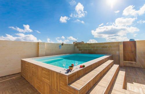 Nadur House | Naduri, Beautiful Gozitan Villa plus Pool - Happy Rentals