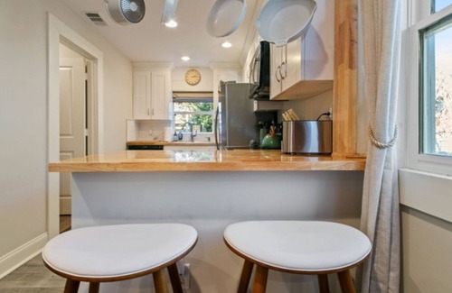 College Park House | nAirport Oasis Cottage