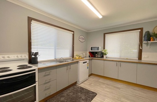 Caboolture House | "namaste" is a Charming, Comfortable 2 Bedroom Holiday Home