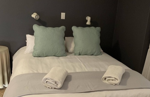 Grunau House | Namgate Guesthouse and Butchery