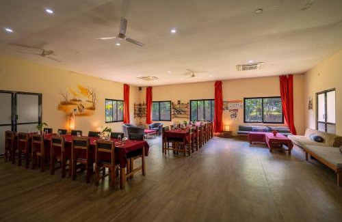 Kawasoti Resort | Nana Jungle Resort