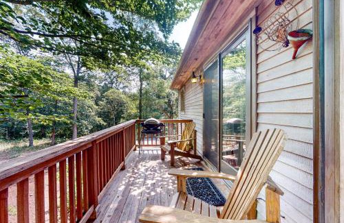 West Tisbury House | Nana's Rear Treehouse