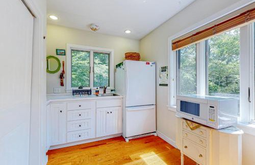 West Tisbury House | Nana's Rear Treehouse