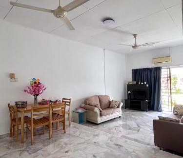 Seremban House | Nana's Seremban 2 Homestay