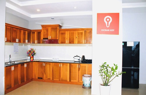 Thang Tam Apartment | Nancy seaview back beach condotel cozzy and huge apartment