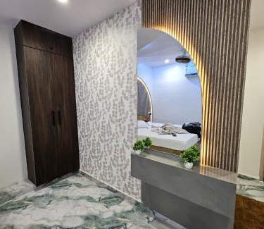 Kamalapur House | Nandi Homestay Hampi