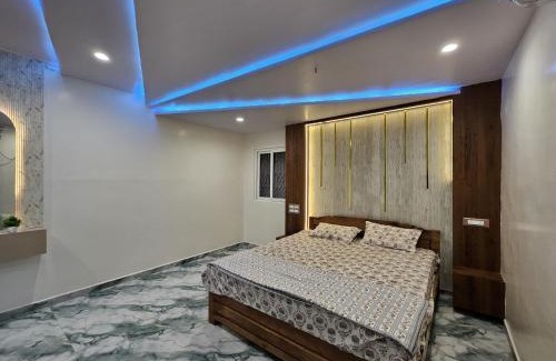 Kamalapur House | Nandi Homestay Hampi