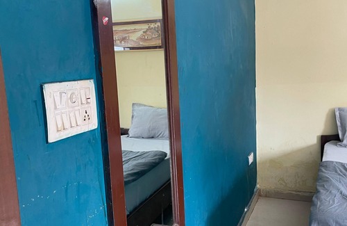 Srinagar Colony Hotel | Nandini Guest House