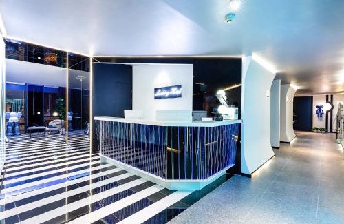 Yuzhong Hotel | Nanqing Yidao Guesthouse (Chongqing Jiefangbei)