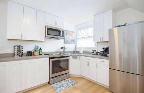 Half Moon Bay House | Nantucket Penthouse - walk to restaurants, beaches, activies & so much more