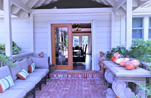 St. Helena Bed & Breakfast | Napa Farmhouse Inn