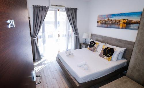 Paceville House | Napoli Suites Studios Aparthotel