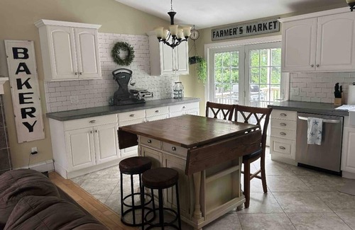 Bonnet Shores House | Narragansett Summer