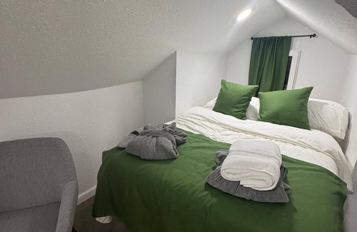Downtown Los Angeles House | Naryn Guest house