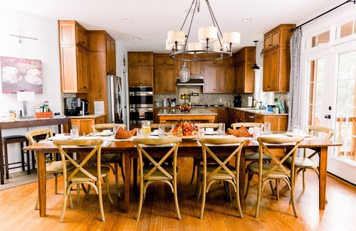 Joelton House | Nashville Country Estate: 10 Acres, Pool, Theater