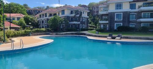 Nasugbu Apartment | Nasugbu Resort, Beachfront Condo in Canyon Cove A1-207