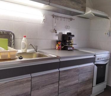 Kosd Apartment | Naszály Kapuja vendégház