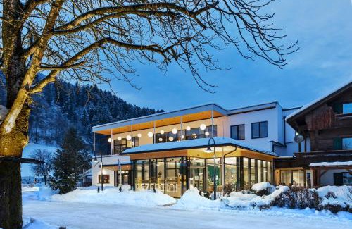 Fuegen Resort | Natürlich Hell. Aparthotel & Camping