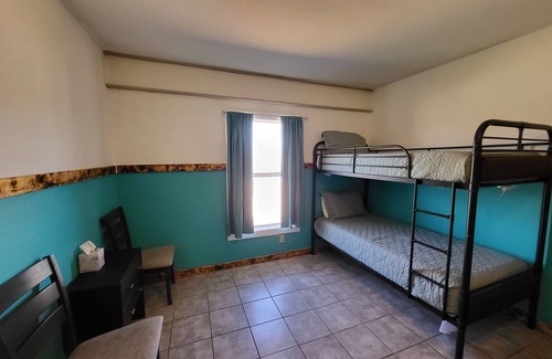 Buchanan Dam Cabin | Native American Suite